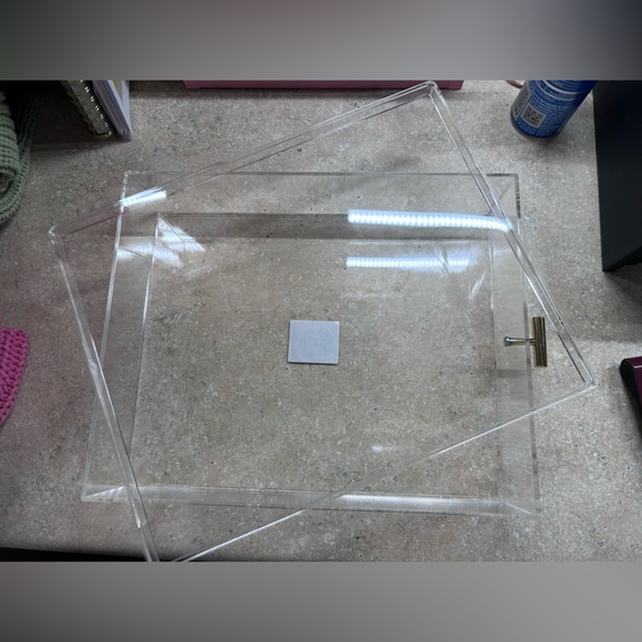 Threshold Transparent Display Box - Picture 2 of 3